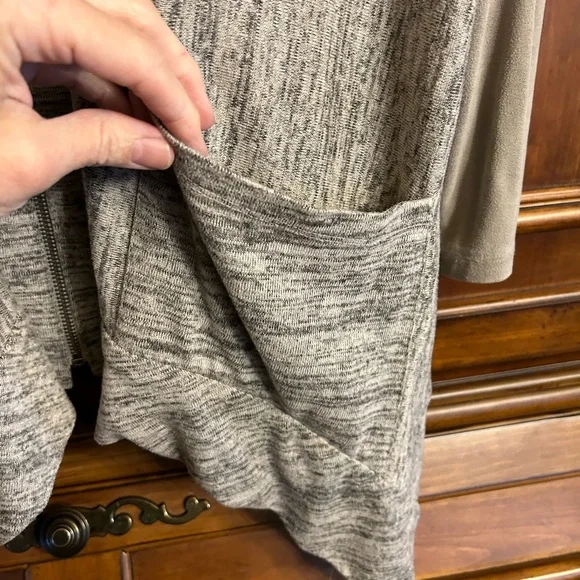 LOGO by Lori Goldstein - Picture 5 of 8